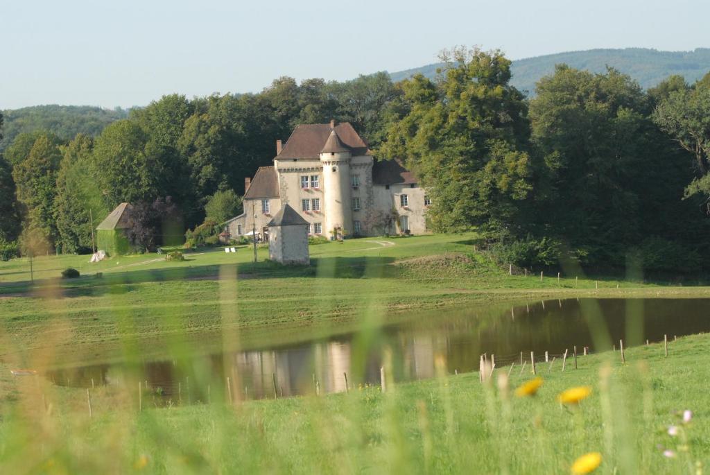 Chateau De La Chassagne Bed & Breakfast Saint-Hilaire-le-Chateau ภายนอก รูปภาพ