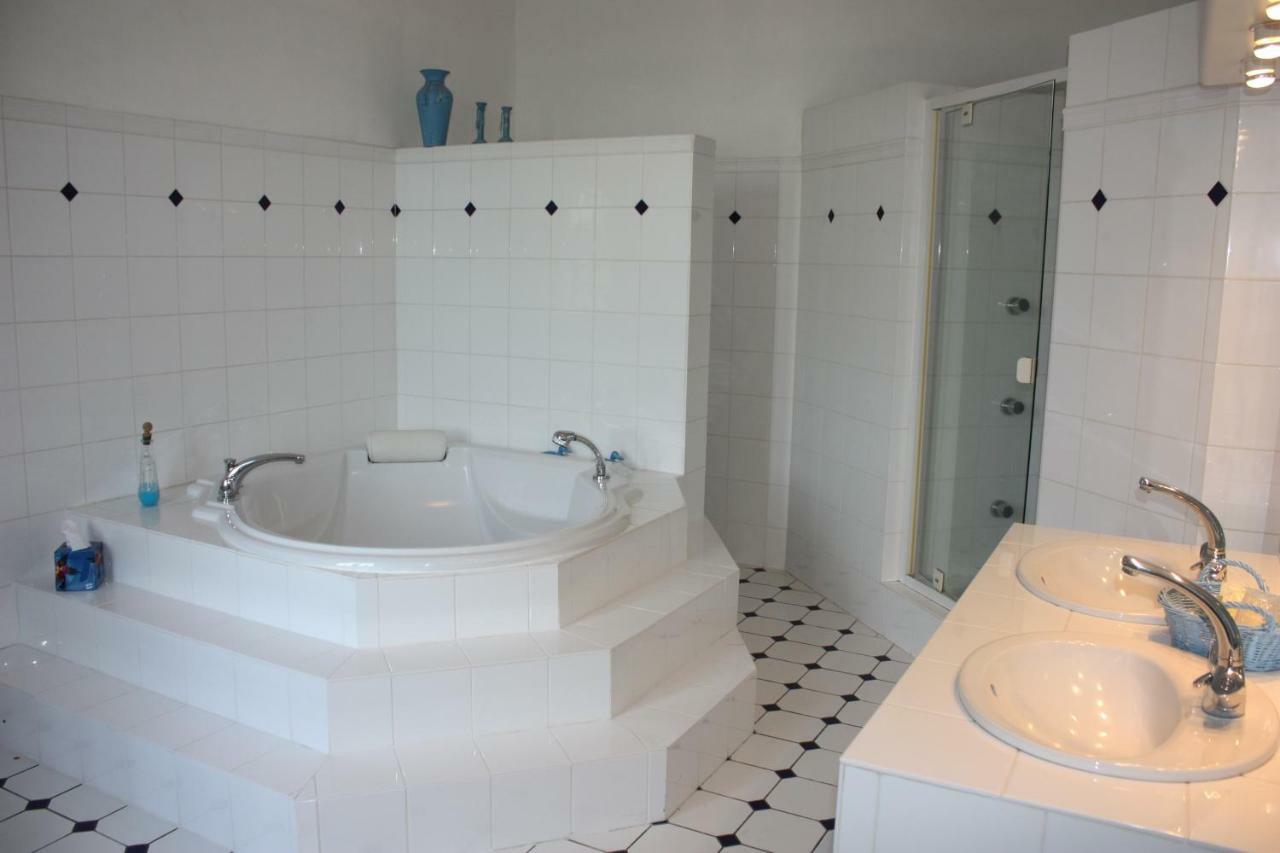 Chateau De La Chassagne Bed & Breakfast Saint-Hilaire-le-Chateau ภายนอก รูปภาพ